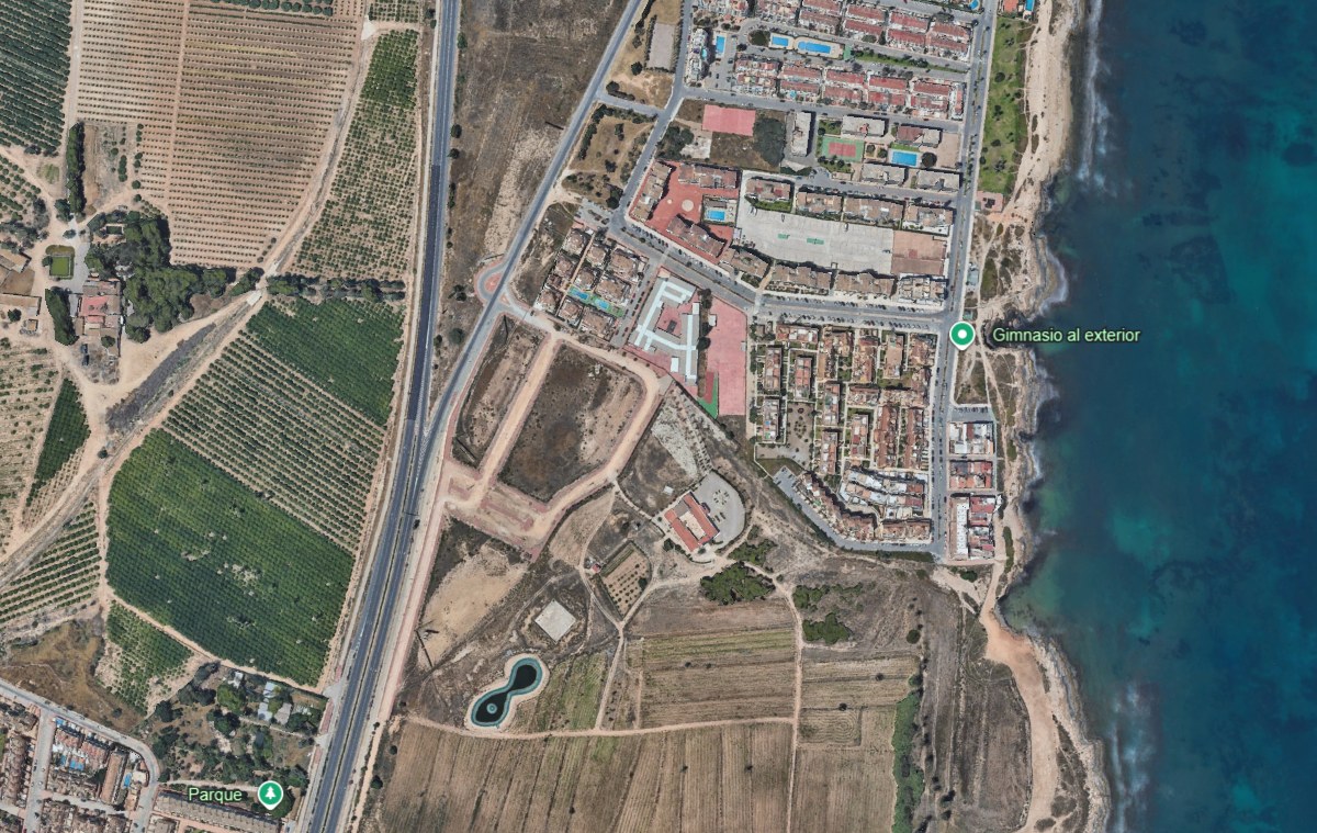 Parcela hotelera HOT2 en Cala Ferris · Derecho de superficie y venta